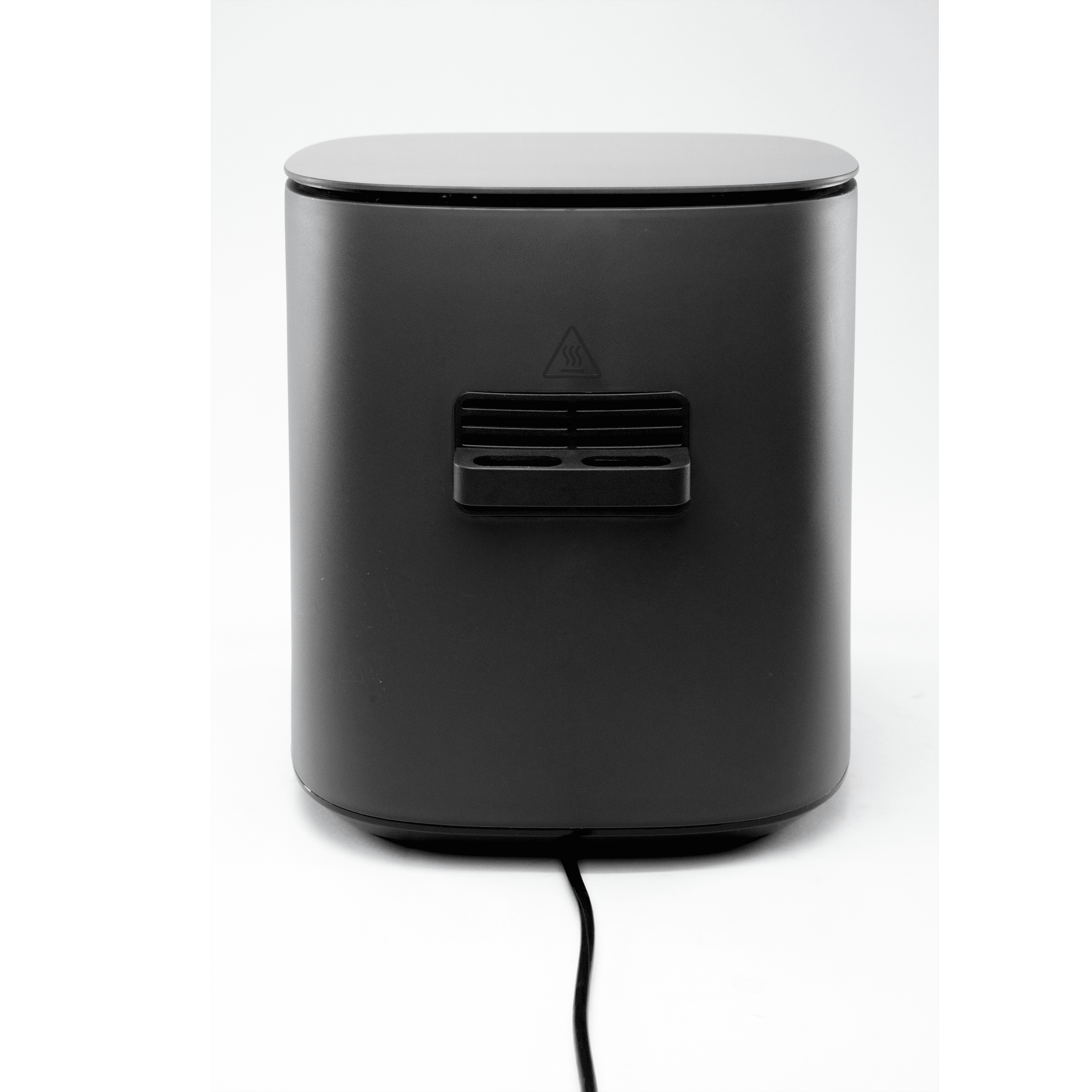 Задня панель аерофрайера Cosori з вентиляційною решіткою та кабелем живлення