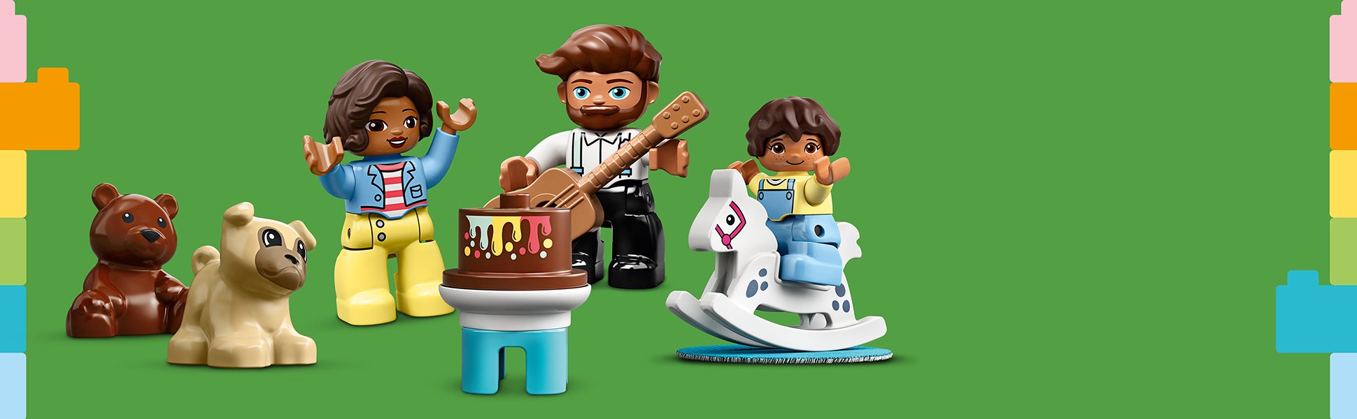 В набор входят фигурки мамы, папы и ребёнка