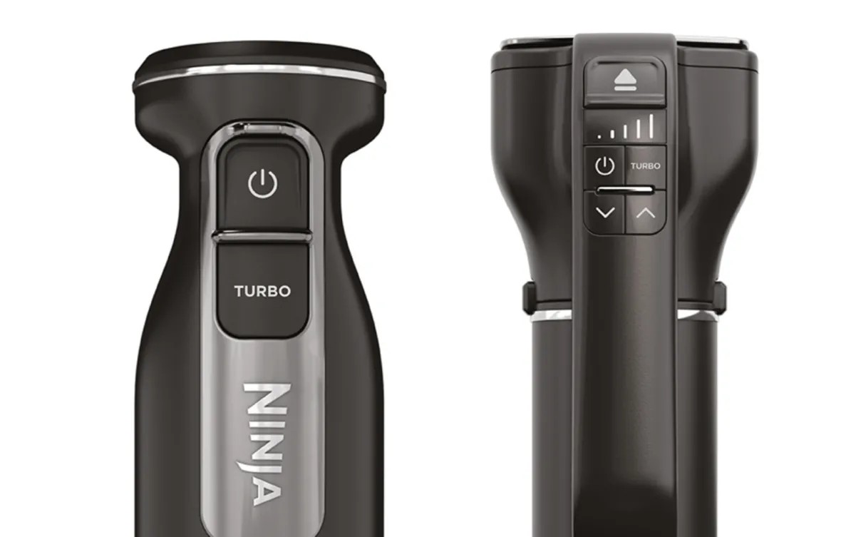 Крупний план ручного блендера Ninja з кнопками живлення, турборежиму та регулювання швидкості.
