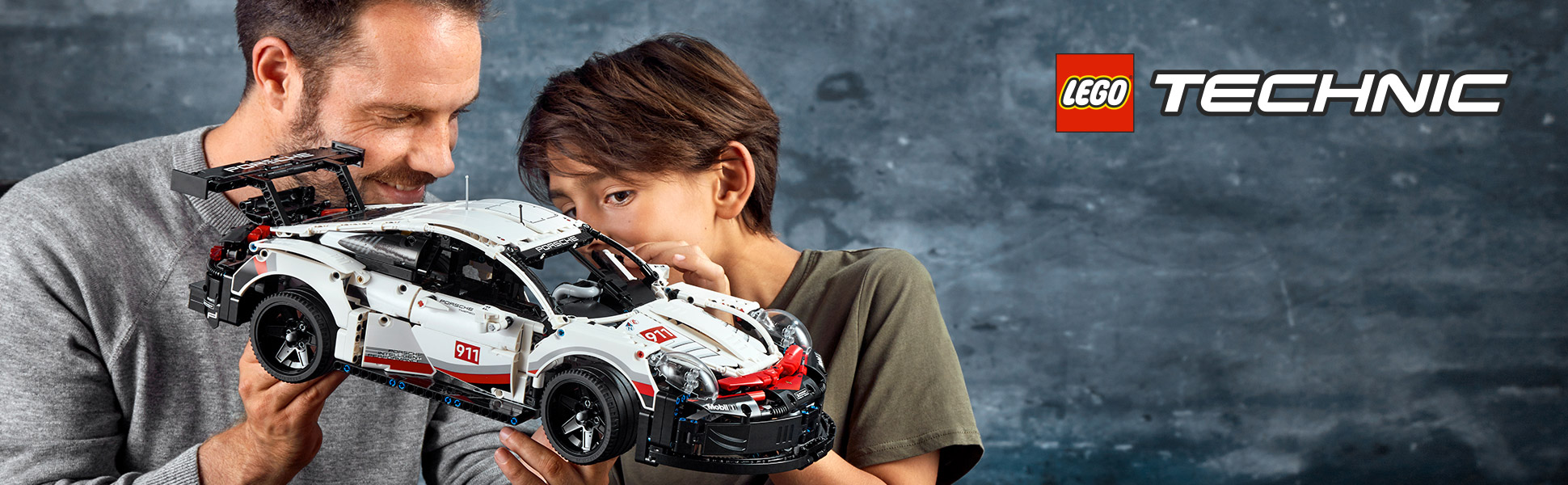 Збери копію Porsche 911 RSR