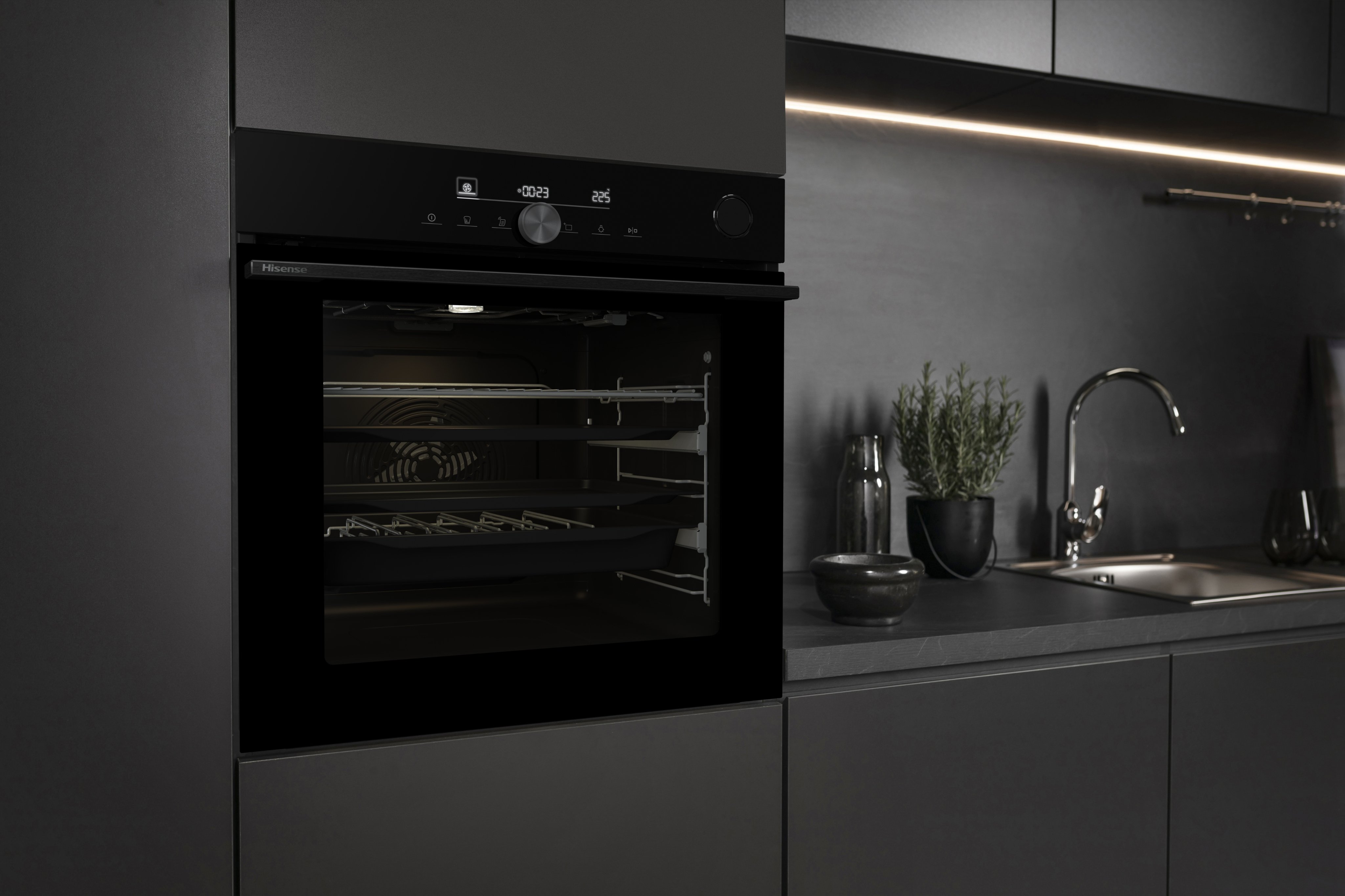 Image: Духовка Hisense BSA6633PBG8 Духовка Hisense BSA6633PBG8 у сучасній кухні
